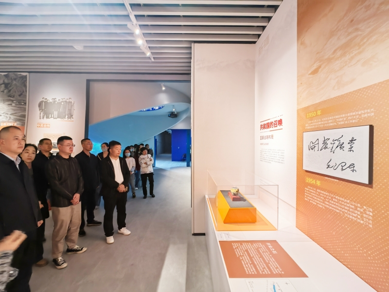 监理公司组织参观集团公司企业文化展馆